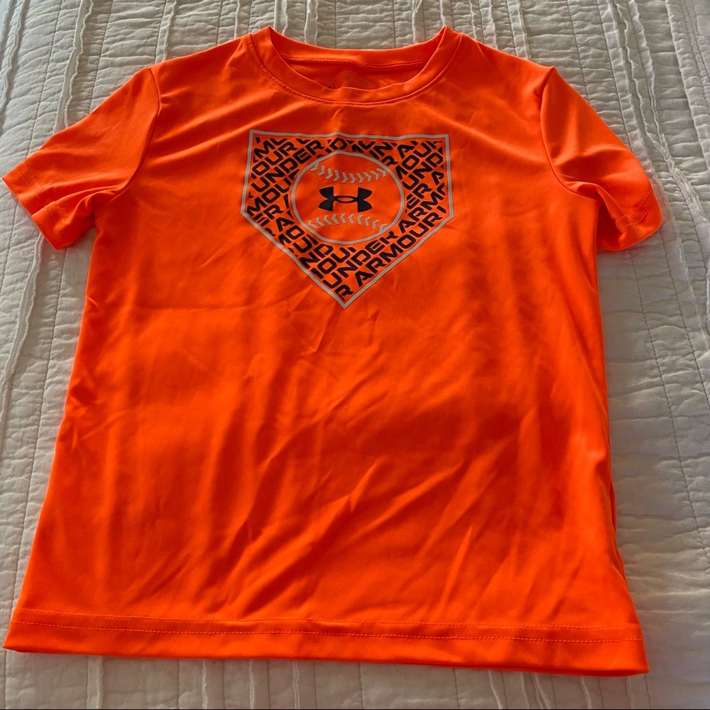 UNDER ARMOR TEE SHIRT